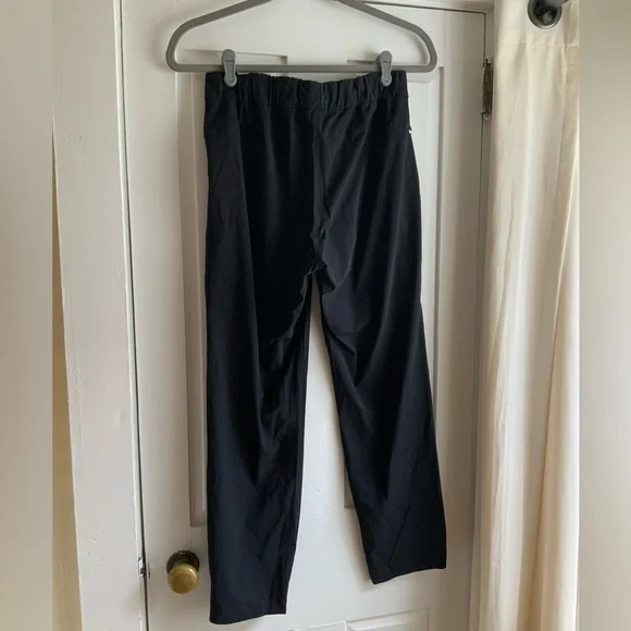 Vuori Women's Black Miles Ankle Pants, Small - Picture 6 of 7